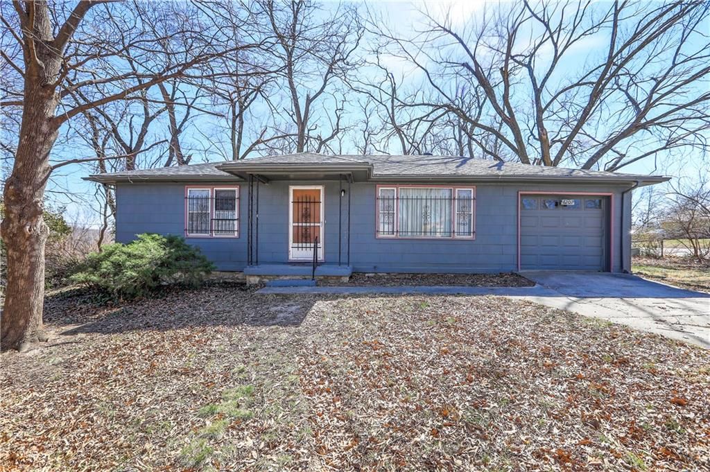 6207 Arcadia Avenue, Kansas City, KS 66102