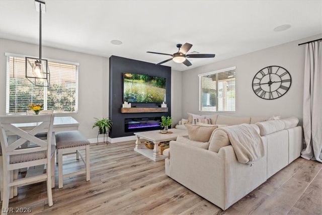 5633 LOWELL CLIFF Street, North Las Vegas, NV 89081