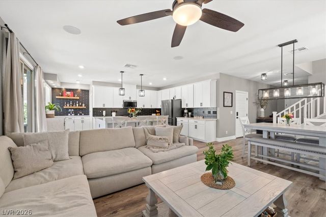 5633 LOWELL CLIFF Street, North Las Vegas, NV 89081