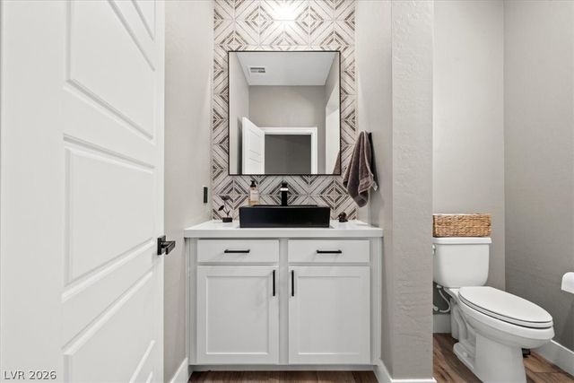 5633 LOWELL CLIFF Street, North Las Vegas, NV 89081