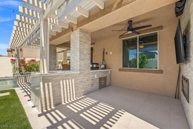 5633 LOWELL CLIFF Street, North Las Vegas, NV 89081