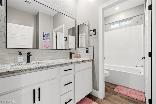 5633 LOWELL CLIFF Street, North Las Vegas, NV 89081