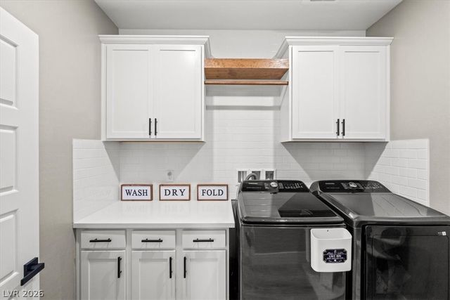 5633 LOWELL CLIFF Street, North Las Vegas, NV 89081