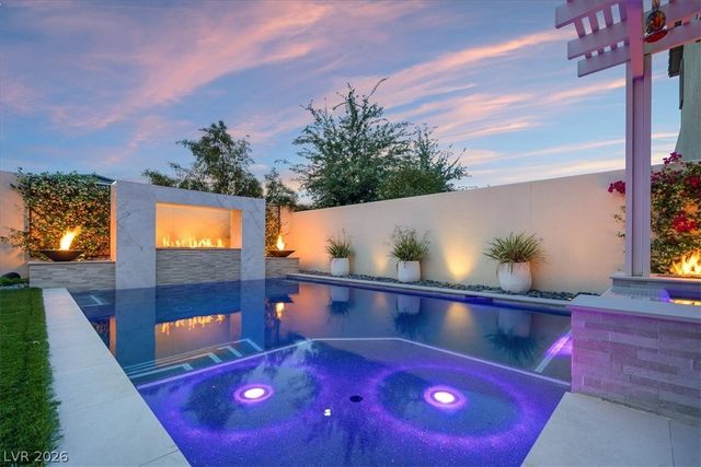 5633 LOWELL CLIFF Street, North Las Vegas, NV 89081