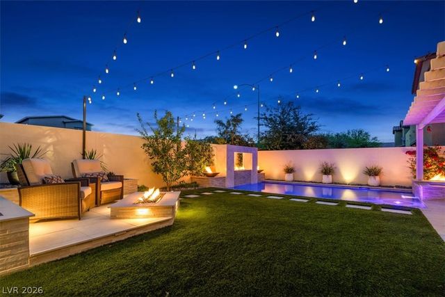 5633 LOWELL CLIFF Street, North Las Vegas, NV 89081