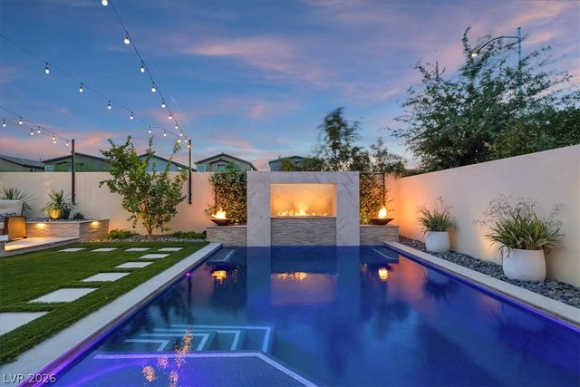 5633 LOWELL CLIFF Street, North Las Vegas, NV 89081