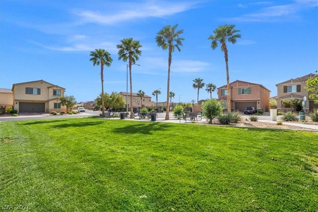 5633 LOWELL CLIFF Street, North Las Vegas, NV 89081