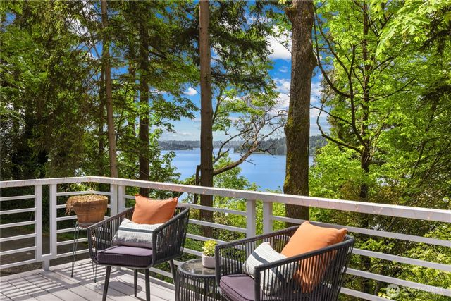 3813 W Mercer Way, Mercer Island, WA 98040