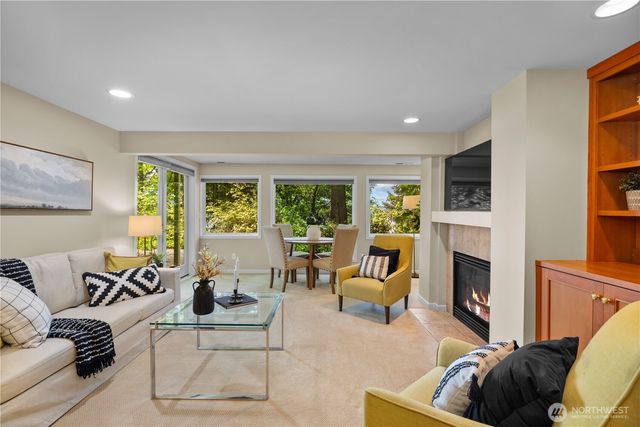 3813 W Mercer Way, Mercer Island, WA 98040