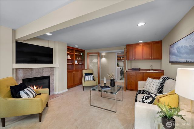 3813 W Mercer Way, Mercer Island, WA 98040