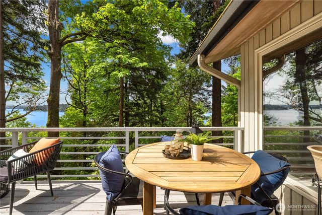 3813 W Mercer Way, Mercer Island, WA 98040