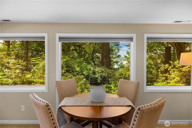 3813 W Mercer Way, Mercer Island, WA 98040