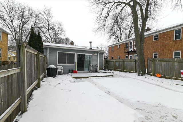 2122 E Johnson Street, Madison, WI 53704