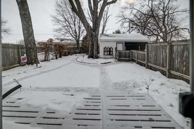 2122 E Johnson Street, Madison, WI 53704