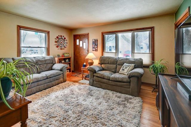 2122 E Johnson Street, Madison, WI 53704