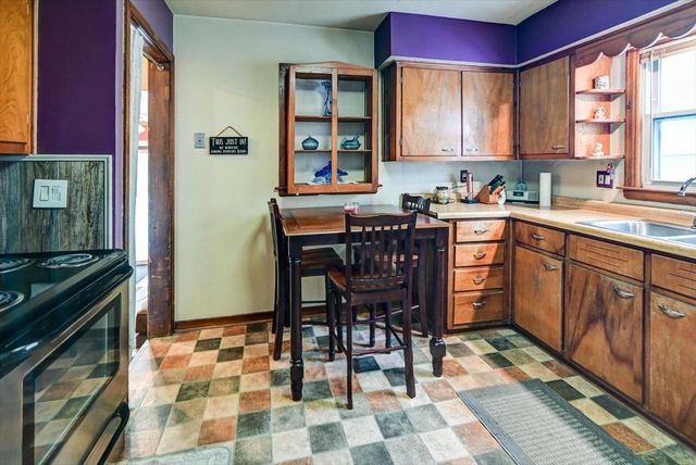 2122 E Johnson Street, Madison, WI 53704