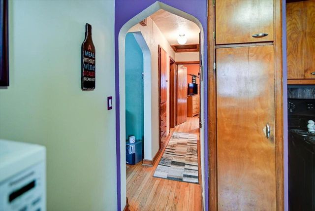 2122 E Johnson Street, Madison, WI 53704