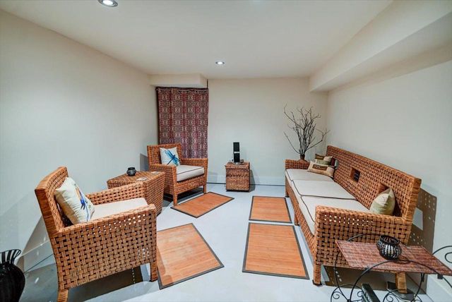 2122 E Johnson Street, Madison, WI 53704