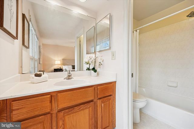 11617 PLEASANT MEADOW DR, Gaithersburg, MD 20878