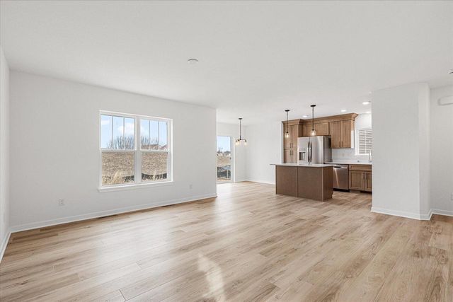 621 Belmont DRIVE, Watertown, WI 53094