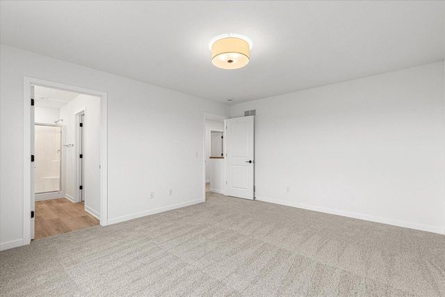 621 Belmont DRIVE, Watertown, WI 53094