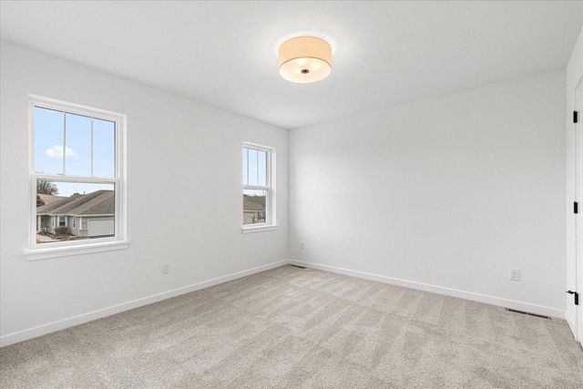 621 Belmont DRIVE, Watertown, WI 53094