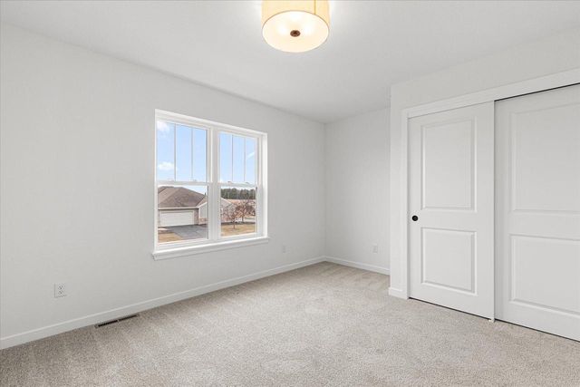 621 Belmont DRIVE, Watertown, WI 53094