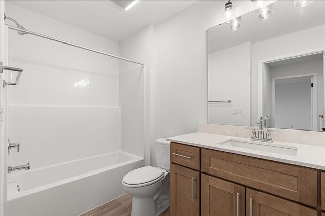 621 Belmont DRIVE, Watertown, WI 53094