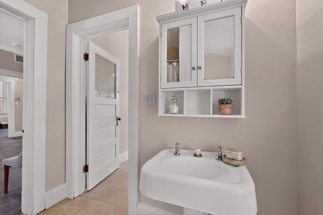 1100 Tijeras Avenue NW, Albuquerque, NM 87102
