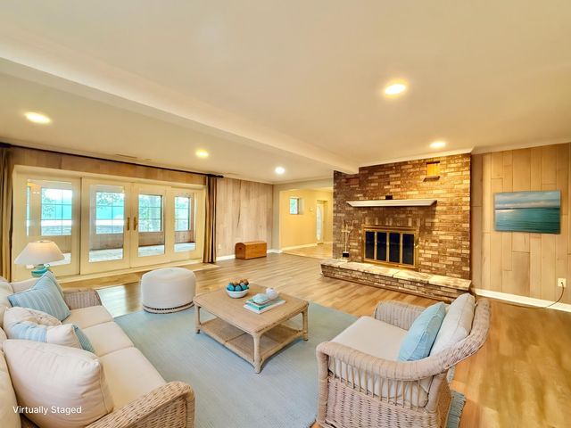 2107 S Pow Wow Trail, Beloit, WI 53511