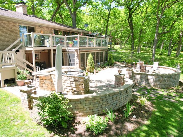 2107 S Pow Wow Trail, Beloit, WI 53511