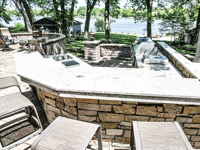 2107 S Pow Wow Trail, Beloit, WI 53511