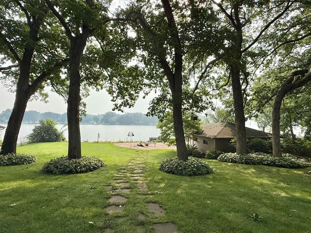 2107 S Pow Wow Trail, Beloit, WI 53511