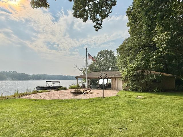 2107 S Pow Wow Trail, Beloit, WI 53511