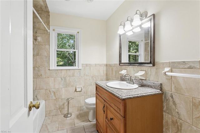 122 Kohler CRES, Newport News, VA 23606