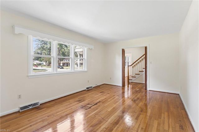 122 Kohler CRES, Newport News, VA 23606