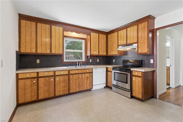 122 Kohler CRES, Newport News, VA 23606