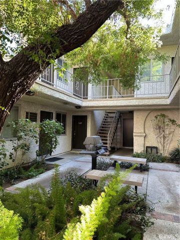 7055 Etiwanda Avenue 210, Reseda, CA 91335