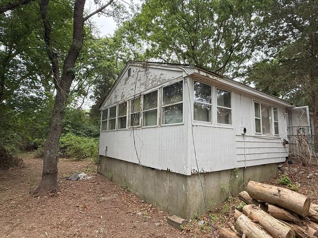 35 Water Street, Berkley, MA 02779