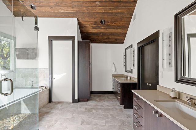 708 Sparks Ave, Austin, TX 78705