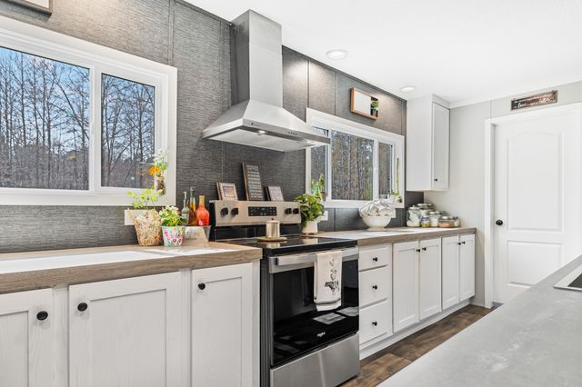 371 Rhode Drive, Cottageville, SC 29435