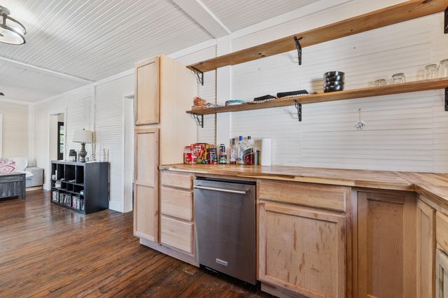 371 Rhode Drive, Cottageville, SC 29435