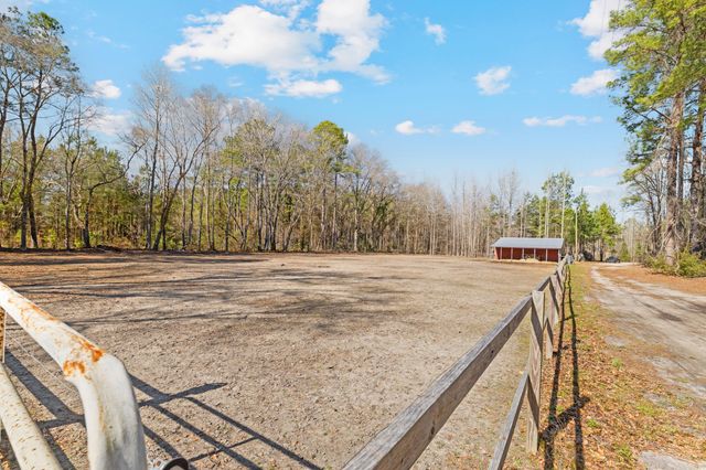 371 Rhode Drive, Cottageville, SC 29435