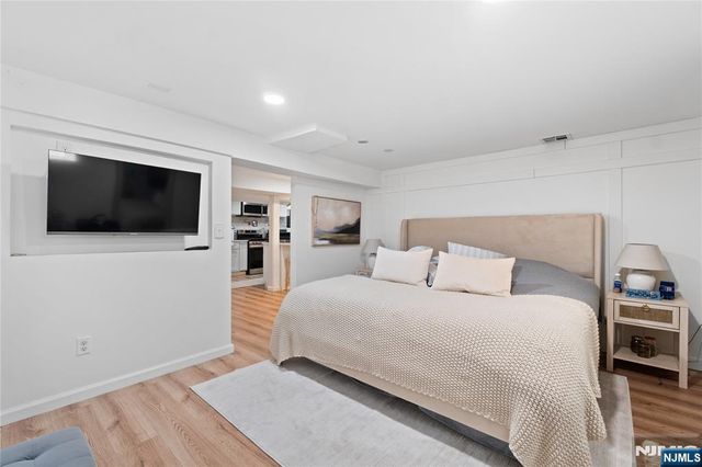 33-35 Mapes Avenue, Newark, NJ 07112