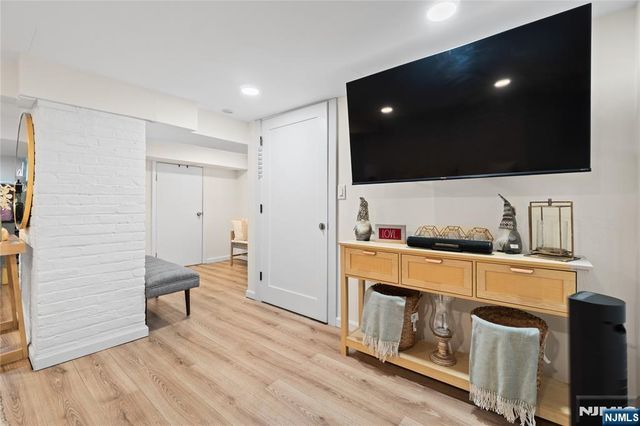 33-35 Mapes Avenue, Newark, NJ 07112