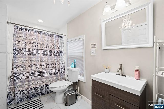 33-35 Mapes Avenue, Newark, NJ 07112
