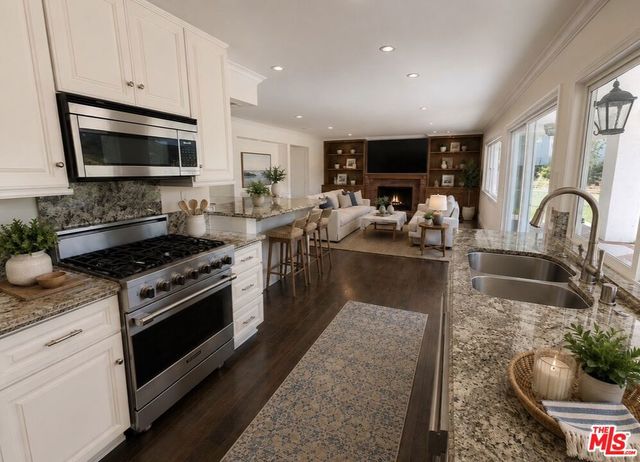 17230 Avenida De La Herradura, Pacific Palisades, CA 90272