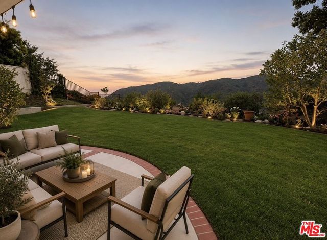 17230 Avenida De La Herradura, Pacific Palisades, CA 90272