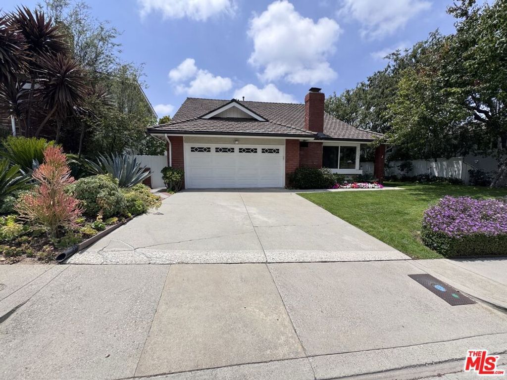 17230 Avenida De La Herradura, Pacific Palisades, CA 90272