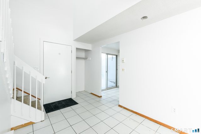 24 Cinnamon Springs 24, South Windsor, CT 06074